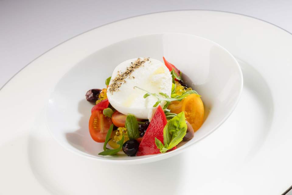 Caterer Commercial Flights in Switzerland - Burrata